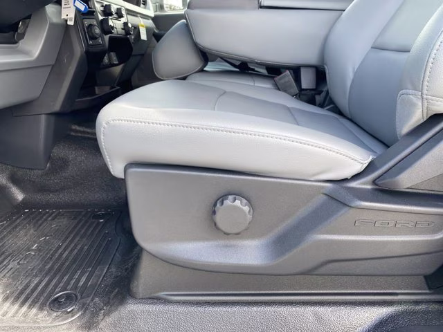 2026 Oxford White Ford Super Duty F-350 SRW XL 4X4 Truck