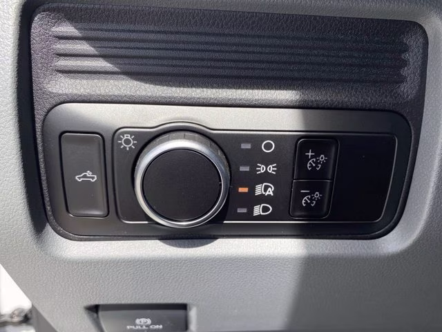 2026 Oxford White Ford Super Duty F-350 SRW XL 4X4 Truck