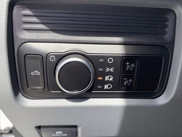 2026 Oxford White Ford Super Duty F-350 SRW XL 4X4 Truck