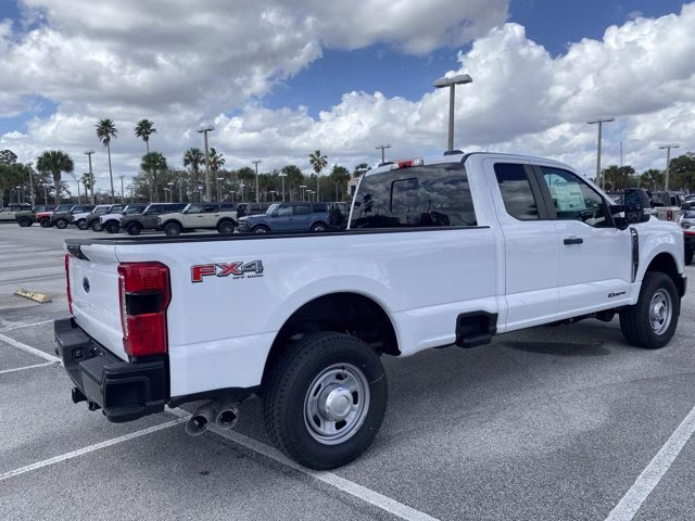 2026 Oxford White Ford Super Duty F-350 SRW XL 4X4 Truck