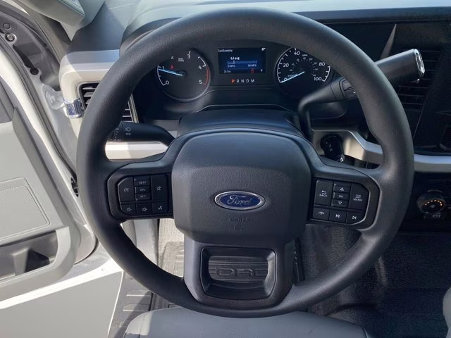 2026 Oxford White Ford Super Duty F-350 SRW XL 4X4 Truck