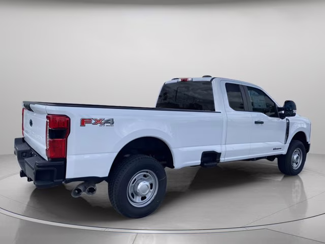 2026 Oxford White Ford Super Duty F-350 SRW XL 4X4 Truck