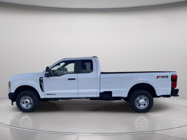 2026 Oxford White Ford Super Duty F-350 SRW XL 4X4 Truck