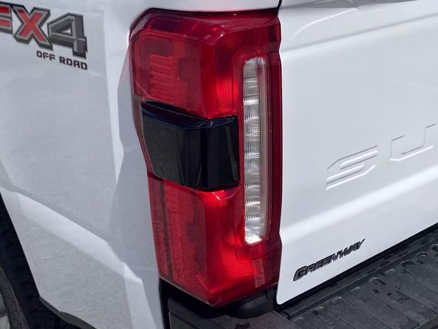 2026 Oxford White Ford Super Duty F-350 SRW XL 4X4 Truck