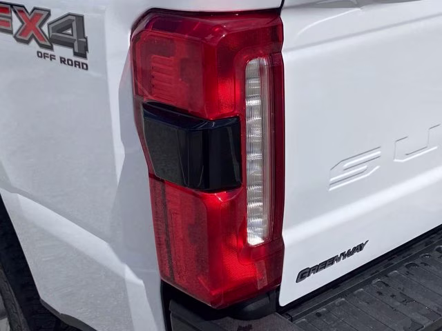 2026 Oxford White Ford Super Duty F-350 SRW XL 4X4 Truck
