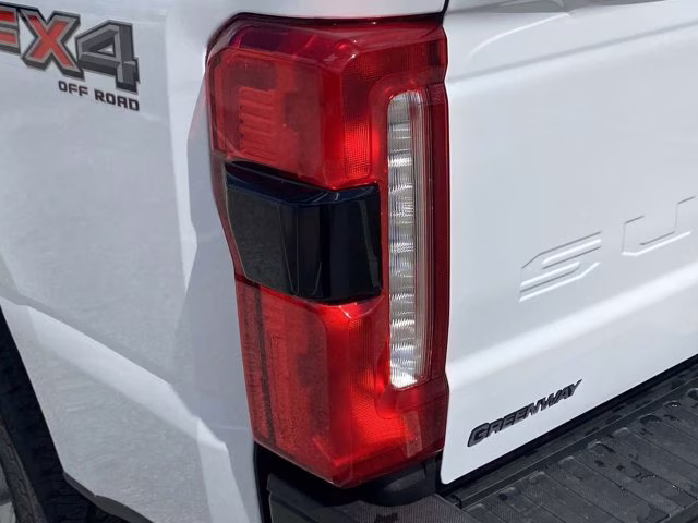 2026 Oxford White Ford Super Duty F-350 SRW XL 4X4 Truck