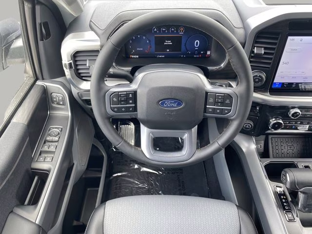 2026 Oxford White Ford F-150 LARIAT RWD Truck