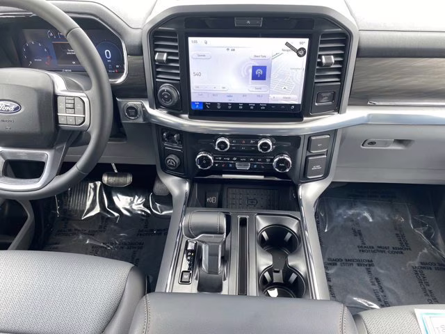 2026 Oxford White Ford F-150 LARIAT RWD Truck