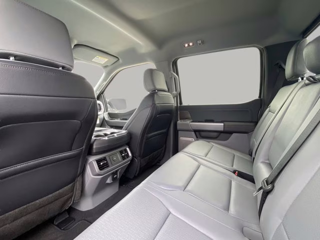 2026 Oxford White Ford F-150 LARIAT RWD Truck