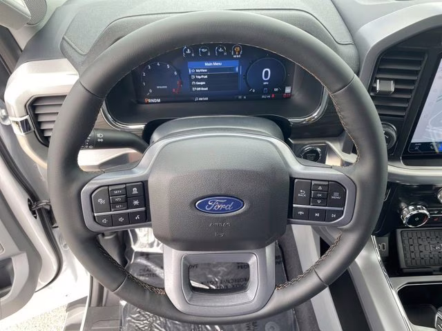 2026 Oxford White Ford F-150 LARIAT RWD Truck