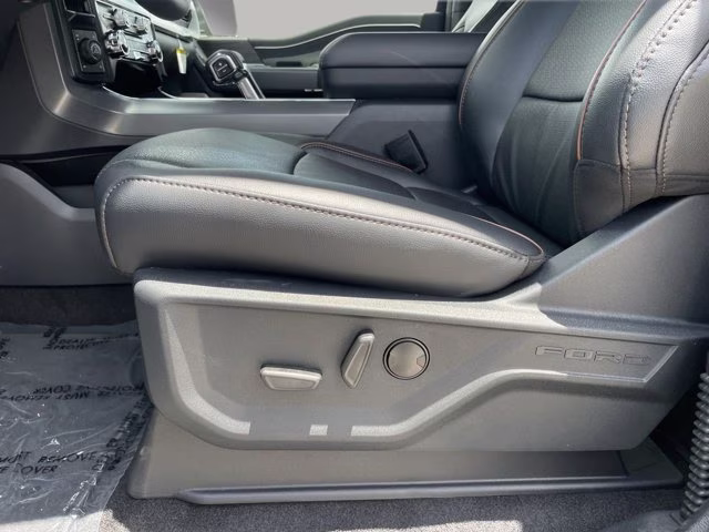 2026 Agate Black Metallic Ford F-150 LARIAT 4X4 Truck