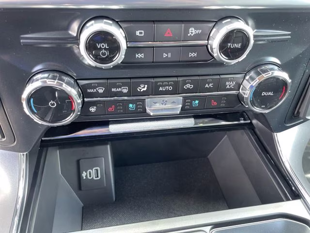 2026 Agate Black Metallic Ford F-150 LARIAT 4X4 Truck