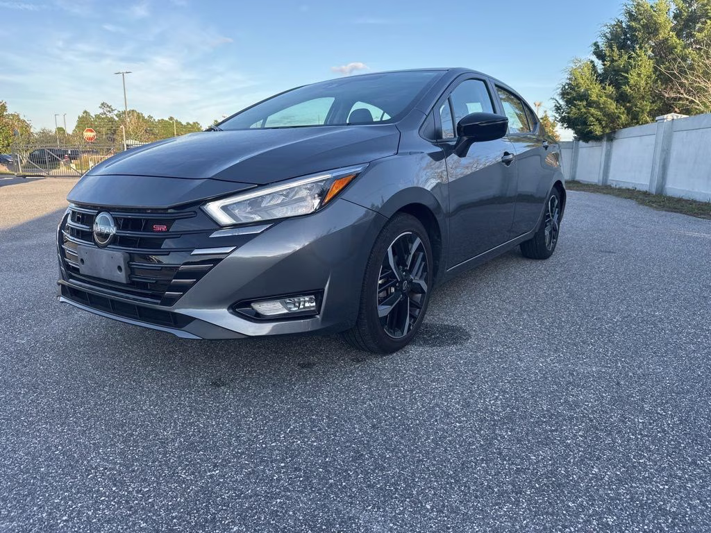 2024 Nissan Versa 1.6 SR CVT's photo