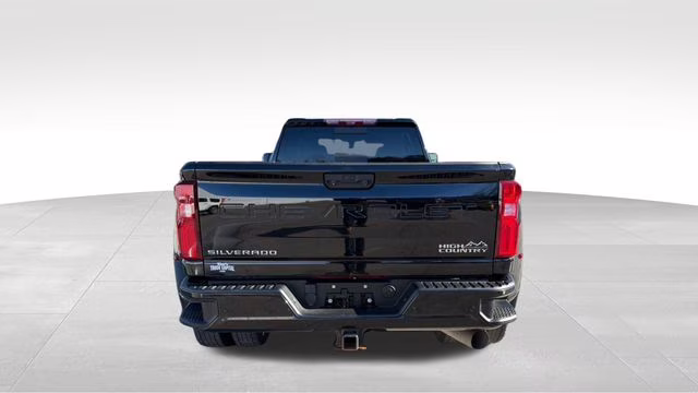 2021 Mosaic Black Metallic Chevrolet Silverado 3500HD High Country 4X4 Truck
