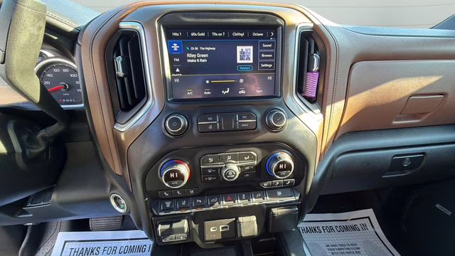 2021 Mosaic Black Metallic Chevrolet Silverado 3500HD High Country 4X4 Truck