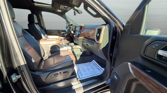 2021 Mosaic Black Metallic Chevrolet Silverado 3500HD High Country 4X4 Truck