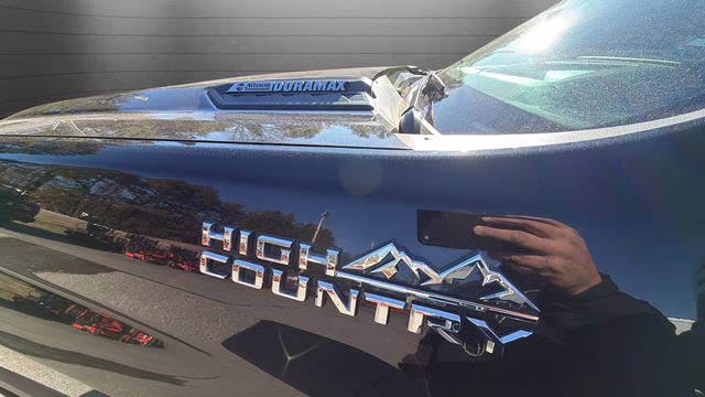 2021 Mosaic Black Metallic Chevrolet Silverado 3500HD High Country 4X4 Truck