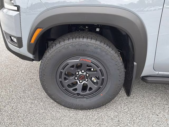 2026 Boulder Gray Pearl Nissan Frontier PRO-4X 4X4 Truck