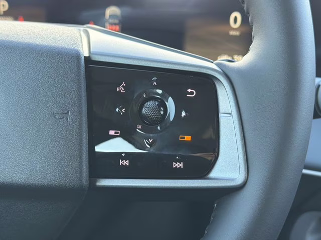 2026 Everest White Pearl Tricoat Nissan LEAF SV+ FWD SUV