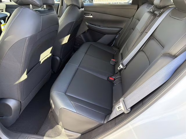 2026 Everest White Pearl Tricoat Nissan LEAF SV+ FWD SUV