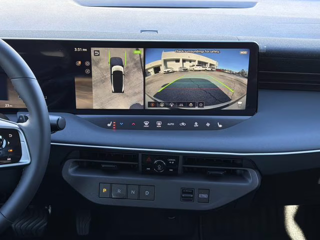 2026 Everest White Pearl Tricoat Nissan LEAF SV+ FWD SUV