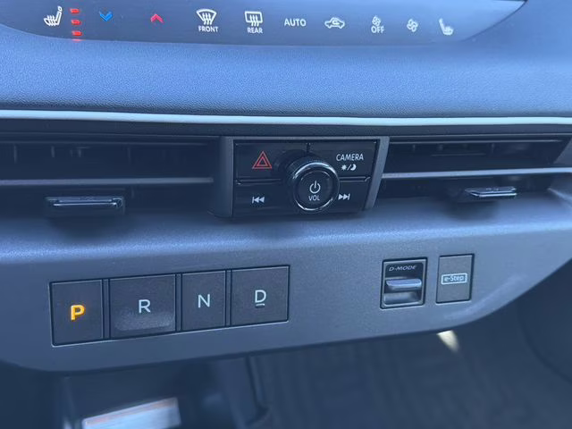 2026 Everest White Pearl Tricoat Nissan LEAF SV+ FWD SUV