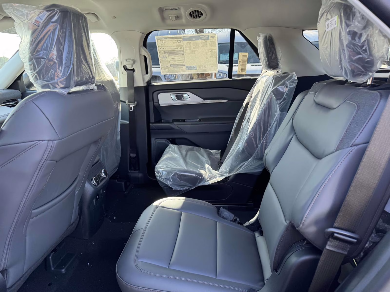 2026 Star White Metallic Tri-Coat Ford Explorer Active w/100A Pkg 4WD 4X4 SUV