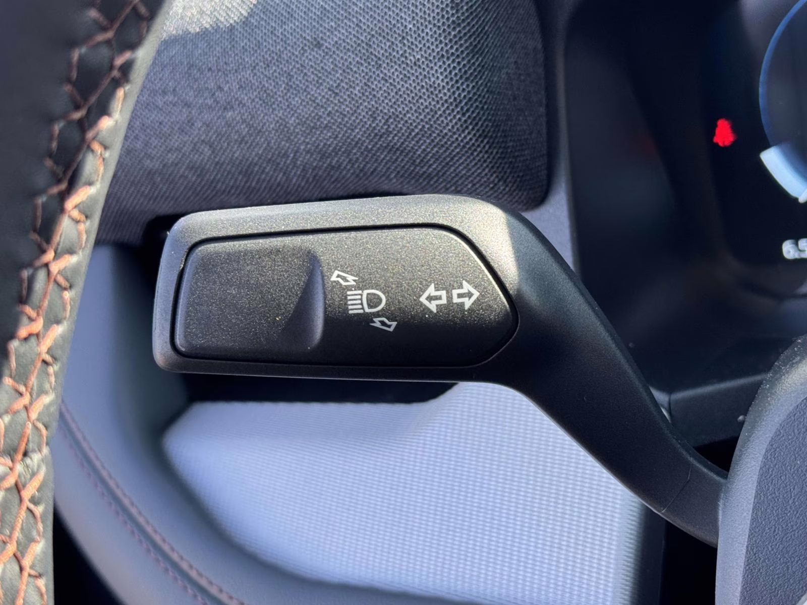 2026 Star White Metallic Tri-Coat Ford Explorer Active w/100A Pkg 4WD 4X4 SUV