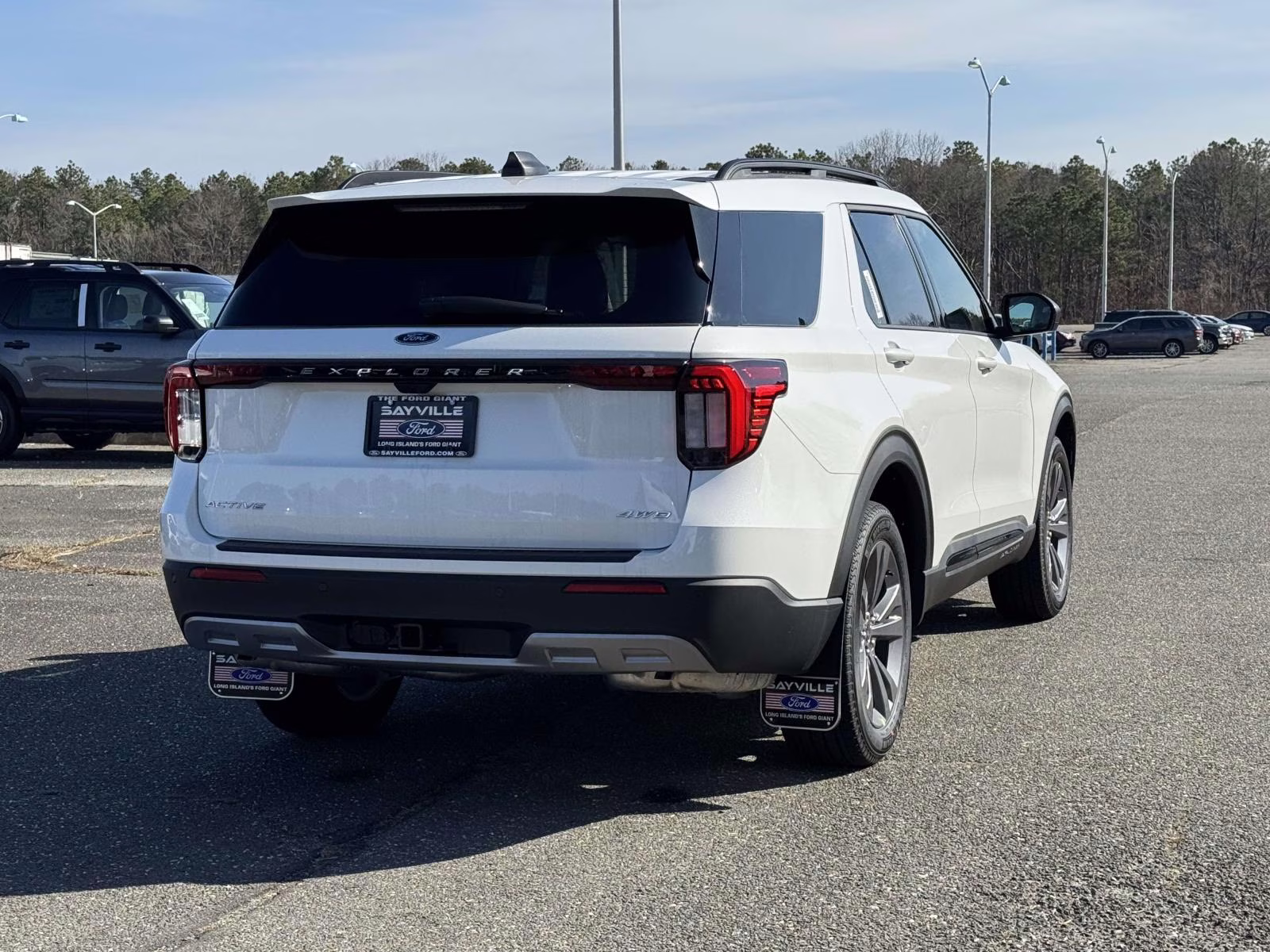 2026 Star White Metallic Tri-Coat Ford Explorer Active w/100A Pkg 4WD 4X4 SUV