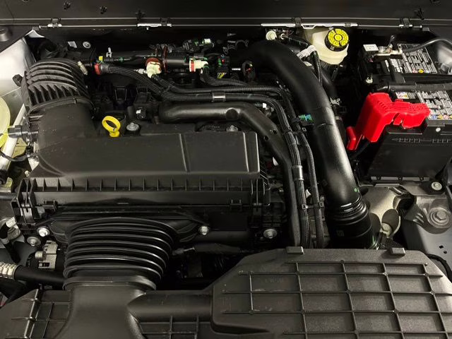 2025 Oxford White Ford Bronco Sport Badlands 4X4 SUV