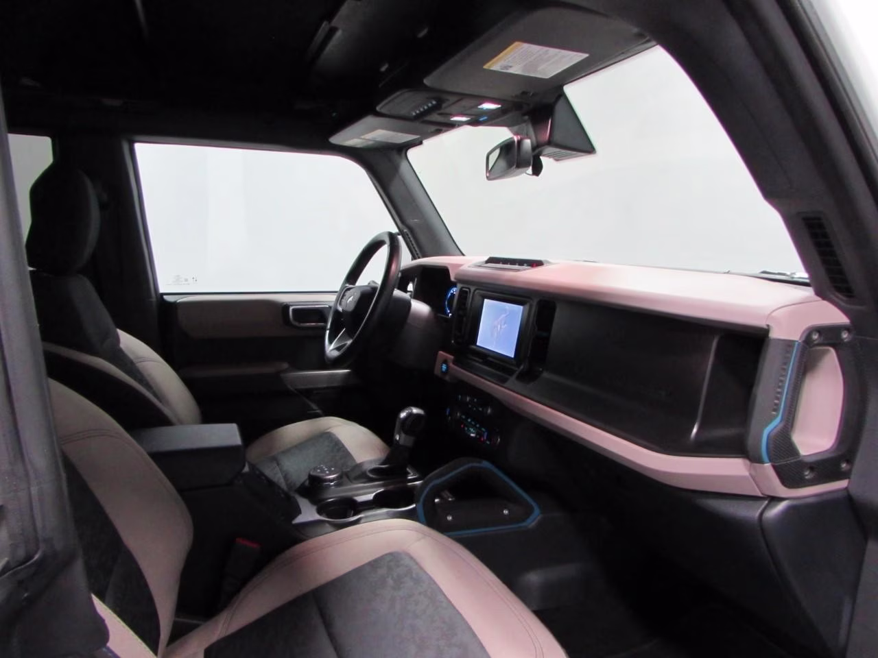 2023 Azure Gray Metallic Tri-Coat Ford Bronco Wildtrak 4X4 SUV