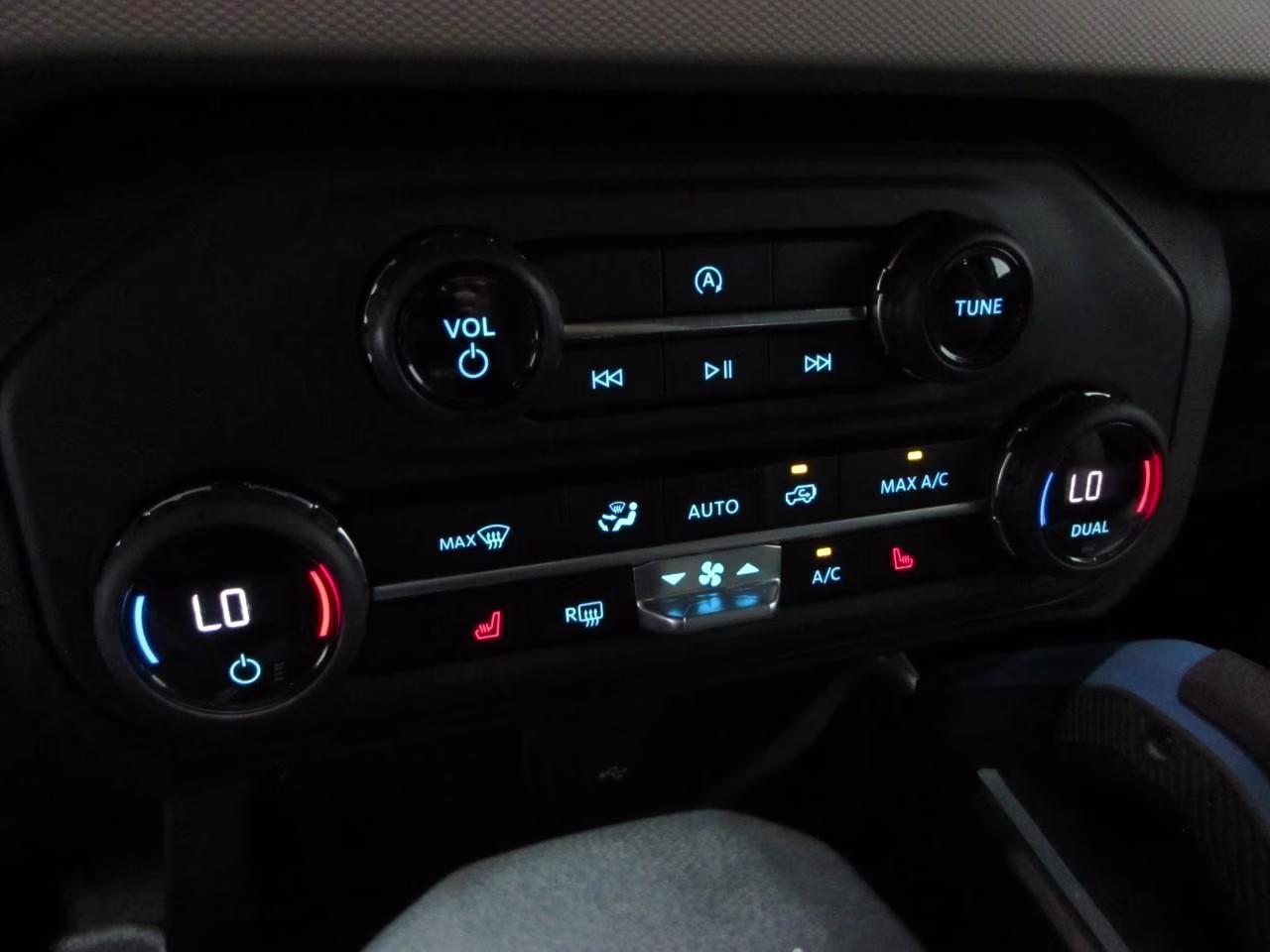 2023 Azure Gray Metallic Tri-Coat Ford Bronco Wildtrak 4X4 SUV