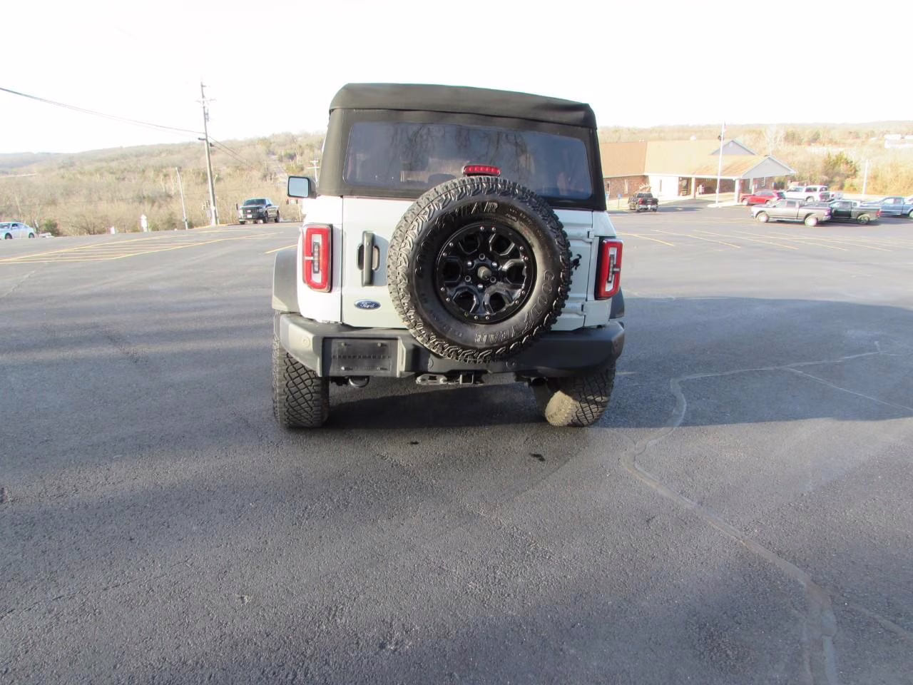 2023 Azure Gray Metallic Tri-Coat Ford Bronco Wildtrak 4X4 SUV