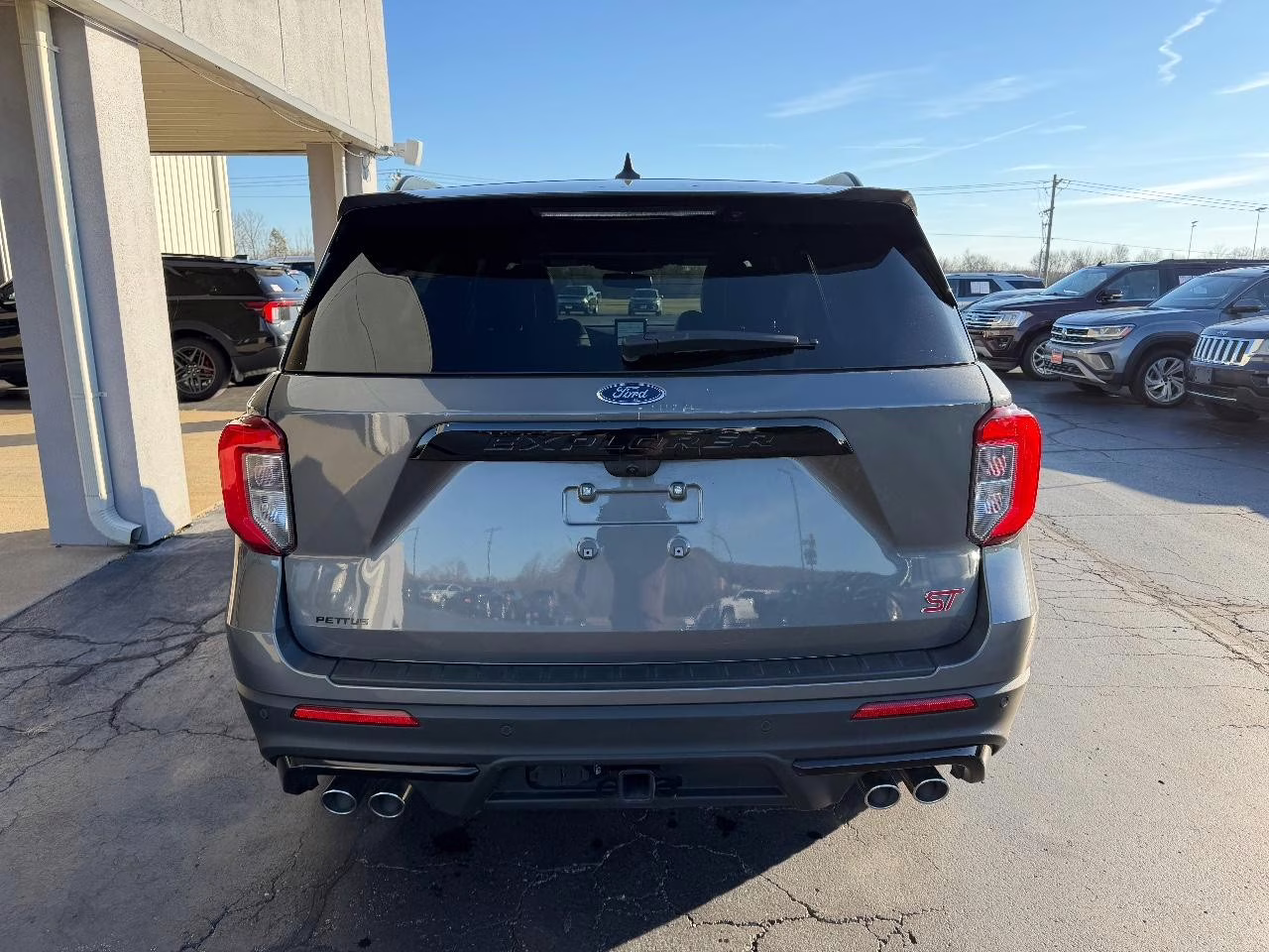 2023 Carbonized Gray Metallic Ford Explorer ST 4X4 SUV