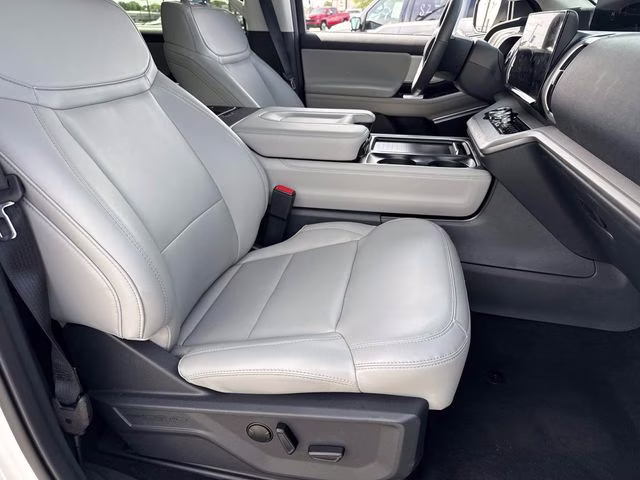 2026 White Metallic Ford Expedition Max Active RWD SUV
