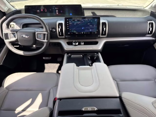 2026 White Metallic Ford Expedition Max Active RWD SUV