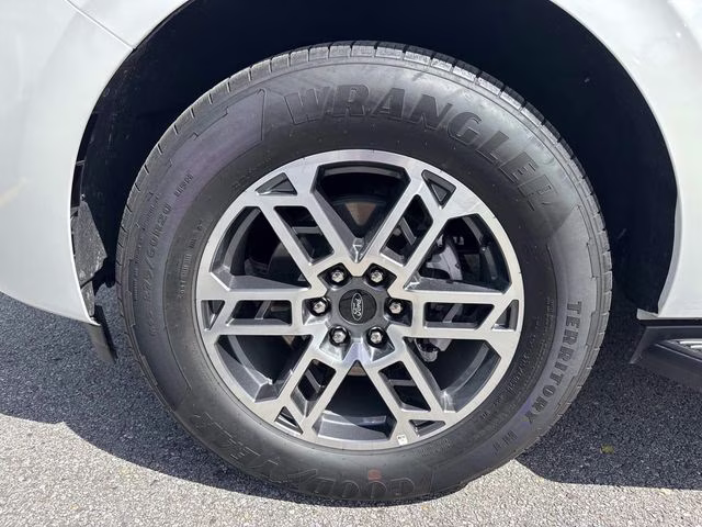 2026 White Metallic Ford Expedition Max Active RWD SUV