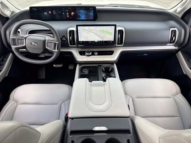 2026 White Metallic Ford Expedition Max Active RWD SUV