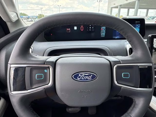 2026 White Metallic Ford Expedition Max Active RWD SUV