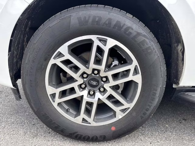 2026 White Metallic Ford Expedition Max Active RWD SUV