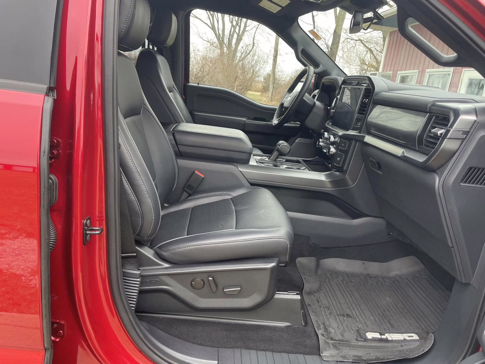 2025 Rapid Red Metallic Tinted Clearcoat Ford F-150 LARIAT 4X4 Truck