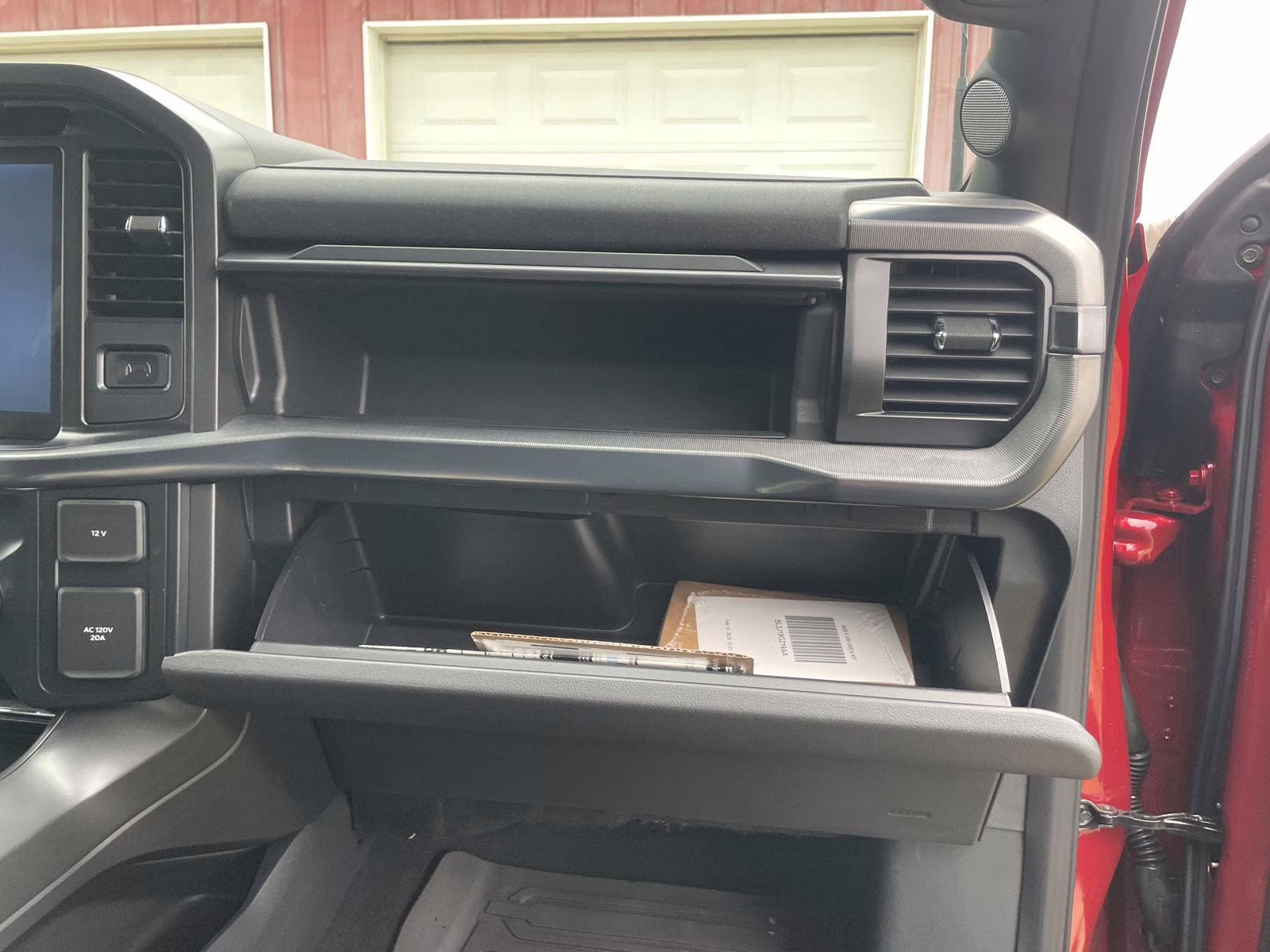 2025 Rapid Red Metallic Tinted Clearcoat Ford F-150 LARIAT 4X4 Truck