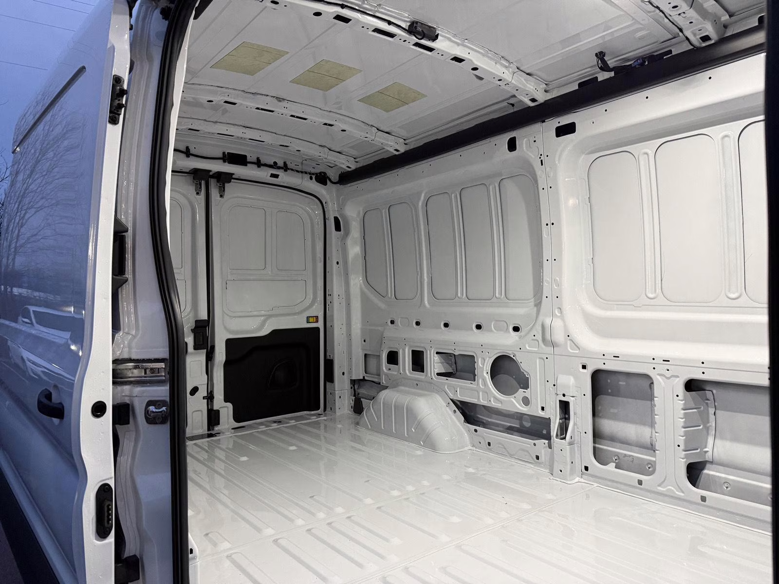 2026 Oxford White Ford Transit CARGO VAN RWD Van