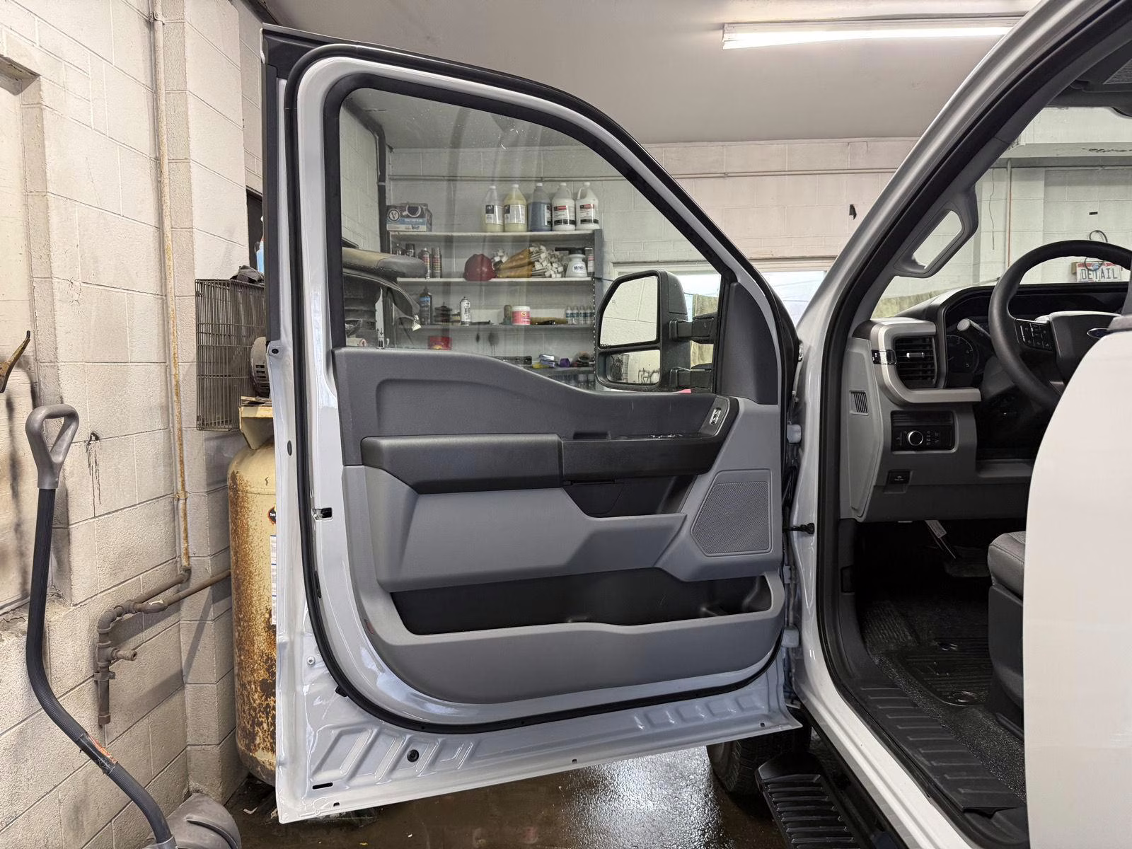 2026 Avalanche Ford Super Duty F-250 SRW XL 4X4 Truck