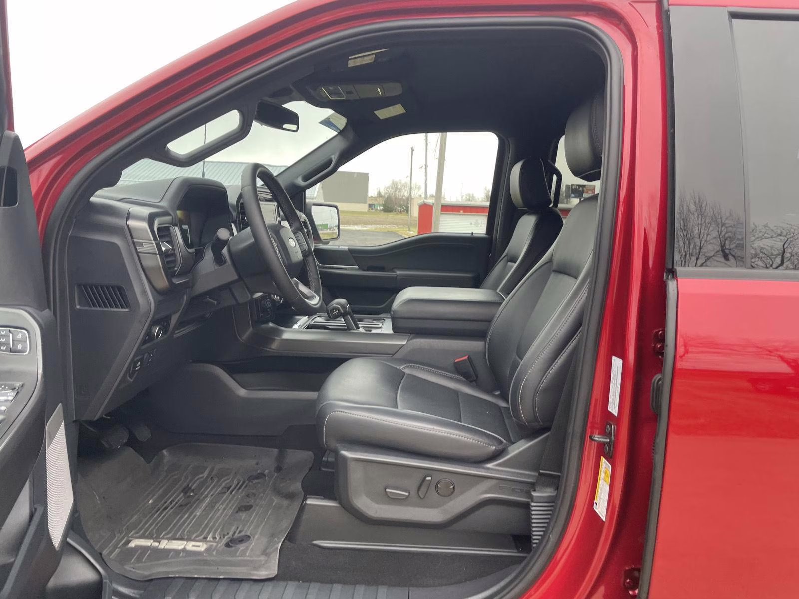 2025 Rapid Red Metallic Tinted Clearcoat Ford F-150 LARIAT 4X4 Truck