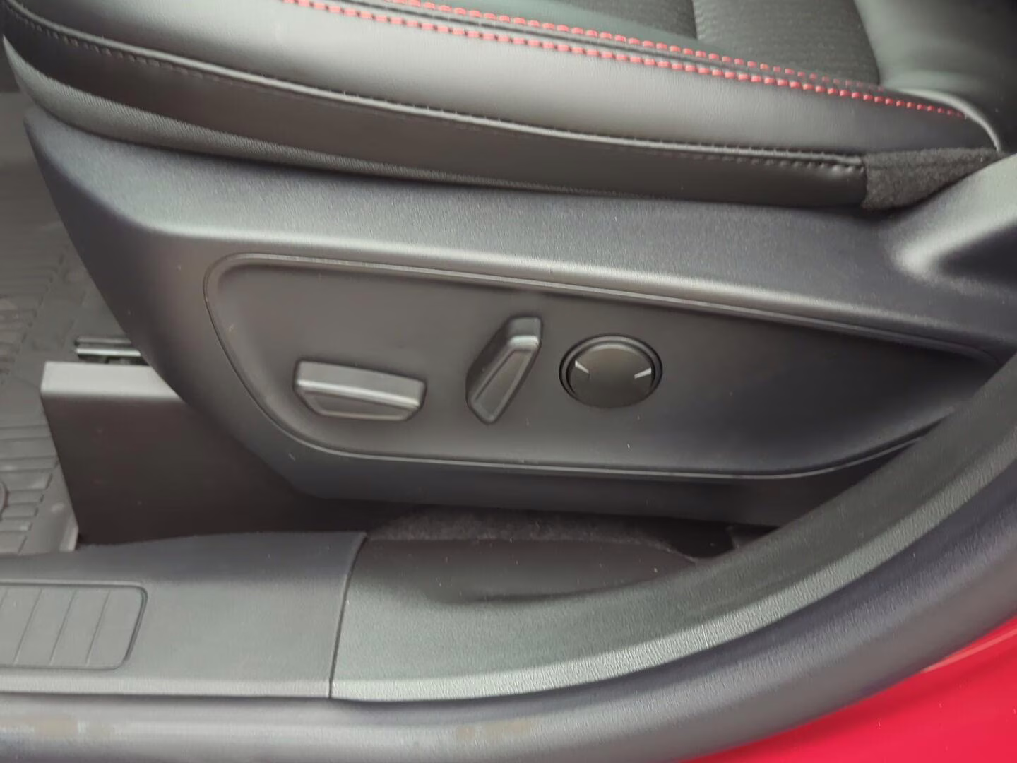 2026 Rapid Red Metallic Tinted Clearcoat Ford Escape Hybrid ST-Line Select AWD SUV