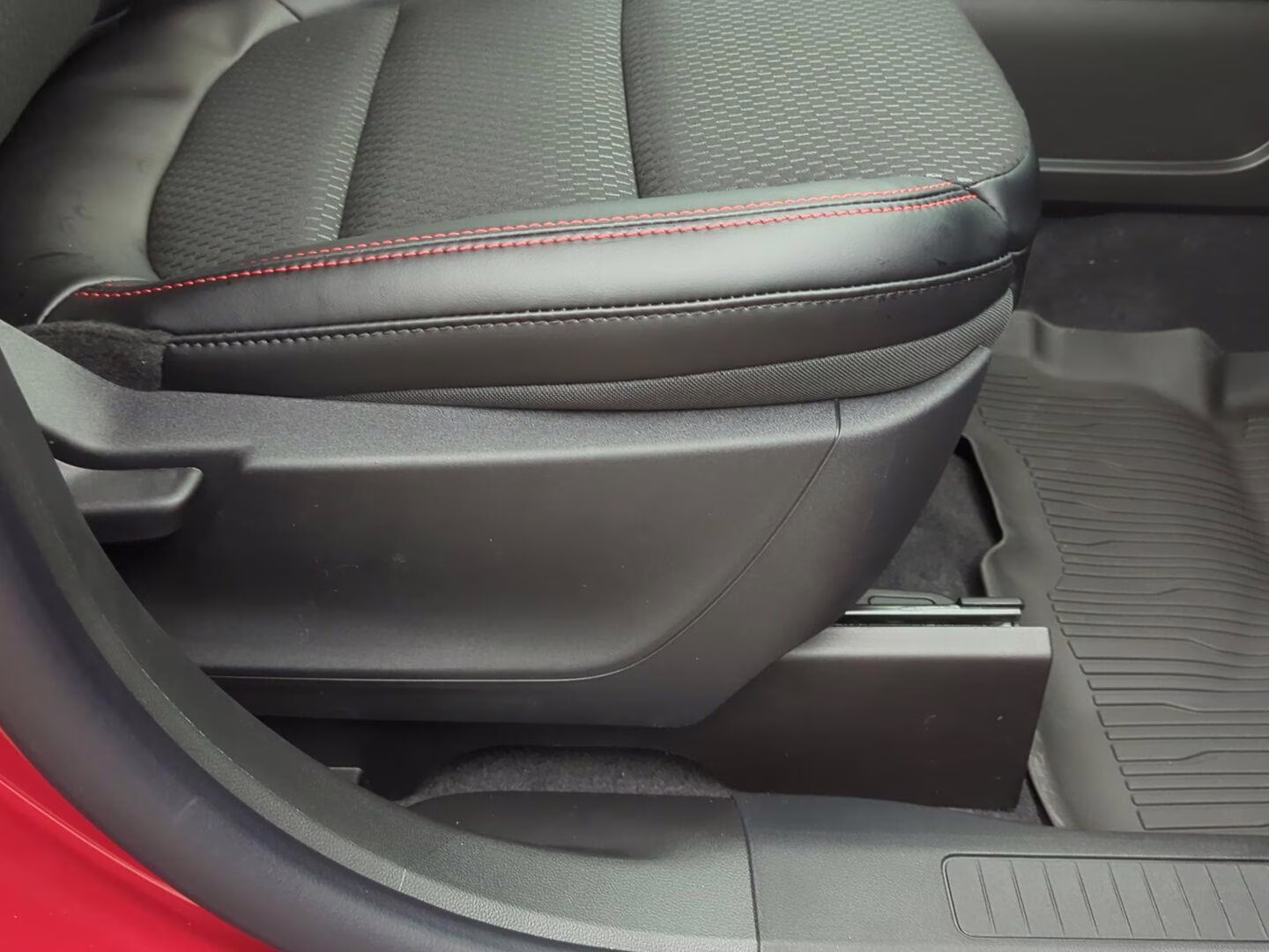 2026 Rapid Red Metallic Tinted Clearcoat Ford Escape Hybrid ST-Line Select AWD SUV