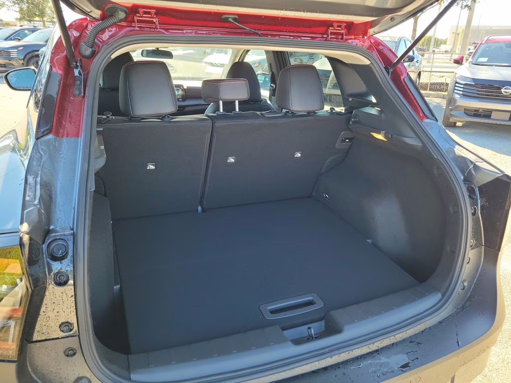 2026 Gun Metallic/Scarlet Ember Tintcoat Nissan Kicks SR FWD SUV