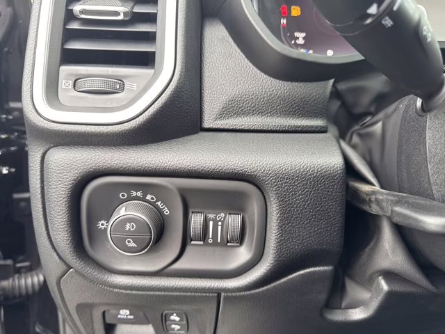 2026 Diamond Black Crystal Pearlcoat Ram 1500 Big Horn RWD Truck