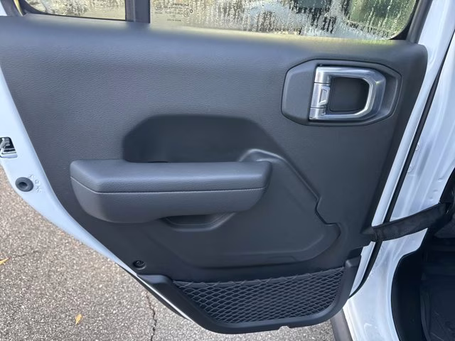 2026 Bright White Clearcoat Jeep Wrangler Willys 4X4 Convertible